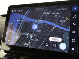 純正ナビを装備。タッチパネル式で使いやすく、お出かけもラクラクです。