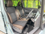ドライバーによって運転しやすいポジションは異なり、あの車はどうなのか不安なこともありますよね。気になるお車は店頭で乗り込んでご確認いただけます♪