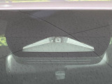 【トヨタセーフティセンス】走行中に前方の車両等を認識し、衝突しそうな時は警報とブレーキで衝突回避と被害軽減をアシスト。より安全にドライブをお楽しみいただけます。
