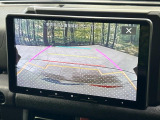 【バックカメラ】駐車時に後方がリアルタイム映像で確認できます。大型商業施設や立体駐車場での駐車時や、夜間のバック時に大活躍!運転スキルに関わらず、今や必須となった装備のひとつです!