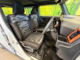 運転席シート廻りは使用感も少なく、良好な状態となっています。丁寧に使われていたことがよくわかりますね。