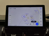 ディスプレイオーディオを装備。スマホとクルマをつなぐことで、これまでのナビに加えて、いろんなサービスが楽しめます。