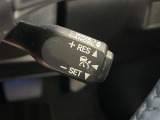 【レーダークルーズコントロール】高速道路での長距離走行が楽に!!自動で速度を保つクルーズコントロールが、衝突軽減システムと連携し、前方の車両を感知して車間を保つように速度調節してくれます!!