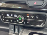 オートエアコンで温度を設定するだけで快適な車内環境を維持することができます!