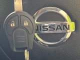 【キーレス】少し離れた場所からでもボタン一つでドアの開錠・施錠ができるのでとっても便利!ドアの鍵穴周りに傷をつけることもありません♪