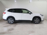 SUBARU認定U-Carでは独自の厳しい基準を設けた「まごころクリーニング」を全車に実施しております。