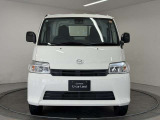 【展示車の状態】展示車は全て、マツダ車のエキスパートが、基本性能に関わる箇所を徹底的に点検。外装や室内に関しても、細部にいたるまで、しっかり清掃・洗浄を実施しています。
