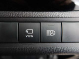 オートマチックハイビームとは、先行車や対向車のライトを認識し、ハイビームとロービームを自動で切り替える機能です。夜道の視界を確保します。詳細は販売店スタッフまでおたずねください。