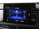 ナビゲーションは純正10インチメモリーナビ(VXU-227DYi)を装着しております。AM、FM、CD、DVD再生、Bluetooth、音楽録音再生、フルセグTVがご使用いただけます。