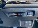 【ETC車載器】カードを挿すだけで準備完了。支払い待ちの渋滞を横目に、スマートに目的地へ向かえます。今の時代のドライブには欠かせない相棒です。利用には、車両情報を登録する別途セットアップが必要です。