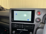 ディスプレイオーディオを装備。スマホとクルマをつなぐことで、これまでのナビに加えて、いろんなサービスが楽しめます。