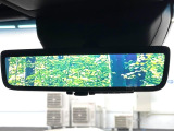 【デジタルインナーミラー】後席の大きな荷物や同乗者で後方が確認しづらい時でも安心!カメラが撮影した車両後方の映像をルームミラー内に表示。クリアな視界で状況の確認が可能です!