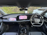 Audiのインテリアはエクステリア同様、優れたデザイン性とクオリティ、そして機能性を兼ね備えております。
