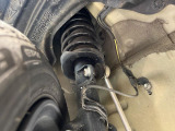 お車を安心してお乗りいただく為には、足回りの定期点検が欠かせません。サービスサポート(有償保証)では無料点検もご提供しており、安心のカーライフをお過ごしいただけるサポート体制が整っています。