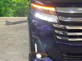 【LEDヘッドライト】悪天候や夜間走行時も良好な視界を確保し安心して運転できる高輝度LEDヘッドライトを装備!点灯速度が早く、消費電力も抑えられています。