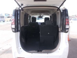 トランクには荷物もたくさん載せれます。