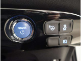 オシャレなインテリアで運転する気分も盛り上がりますよね^^
