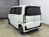 Honda SENSING装着車です。衝突を予測してブレーキをかけたり、前のクルマにちょうどいい距離で走行できる多彩な安心・快適機能を搭載した支援システムがドライバーをサポート。