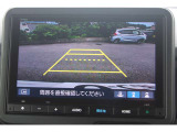 バックカメラ:後方確認がラクにできるので駐車も安心