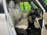 運転席シート廻りは使用感も少なく、良好な状態となっています。丁寧に使われていたことがよくわかりますね。