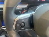 前方の車両との車間距離を維持しながら自動で加減速を行いハンドルアシスト機能もあります。低速走行時には車両停止までの制御ができます。