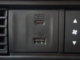 USBをさすことができます!現代的な装備!!