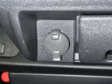 シガーソケット用の充電器が使用可能です!