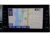 ディスプレイオーディオを装備。スマホとクルマをつなぐことで、これまでのナビに加えて、いろんなサービスが楽しめます。