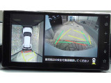 車両を上から見たような映像で、運転席から目視だけでは見にくい車両周辺の状況をしっかり確認できます。
