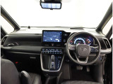 オシャレなインテリアで運転する気分も盛り上がりますよね^^