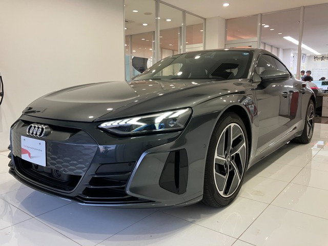 e-tron GT クワトロ 4WD 