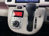操作が簡単なシフトレバーですのでストレスなく運転が出来ますよ!