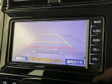 後方の見える安心をお届けするバックガイドモニター付:バックするときのアシストラインもあって楽々バック!車庫入れや縦列駐車をサポートし、苦手な駐車も安心です!今やもう手放せない装備ですネ♪