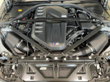 安心のBMW認定中古車は100項目の箇所を徹底的にチェック致します。機械的な箇所や電気系、コンピューターなどをご納車前に点検し、交換基準に達した部品は全て新品に修理返品した後にご納車致します。