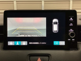 バックでの車庫入れも安心です! リアカメラが付いているバックモニター付のナビナビディスプレー装備しております。バンパーについているソナーや、操作線もついており距離感も画面から確認できます。