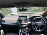 Audiのインテリアはエクステリア同様、優れたデザイン性とクオリティ、そして機能性を兼ね備えております。