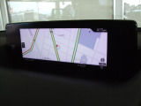 マツダコネクトの10.25インチワイドセンターディスプレイです。『Android Auto』『Apple CarPlay』や独自のコネクテッドサービスに対応したインターフェイスシステムです。