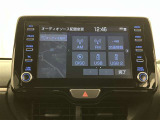 いまや必須装備「ナビゲーション」搭載!知らない場所にスイスイッとドライブ。もう、これなしではハンドルを握れませんね!でも運転中の操作は危険ですのでご注意ですね☆