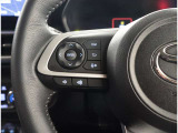 ステアリングスイッチではオーディオ操作が可能です。運転中のご利用は十分にご注意ください。