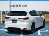 CX-60 PHEV Exclusive Sports 8AT 4WD は、CX-60のプラグインハイブリッドモデルのスポーティ志向グレードです。