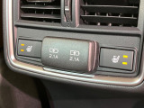 【前席+後席シートヒーター】寒い日に重宝するシートヒーターを後席にも装備!エアコンより早く温まってくれるので寒がりの人も安心ですね♪エアコンの温風は乾燥するから苦手、という方にもをおすすめです。