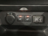 運転席助手席シートヒーター装備です 寒い日に嬉しい装備です ♪暖房使わなくても結構快適ですよ。