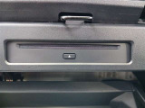 メーターOPのDVDデッキ付きです(^^);