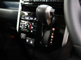 CVT(無段変速)のオートマチックです。インパネシフトがとても使い易く足元がスッキリするので、空間が広く使えますね♪