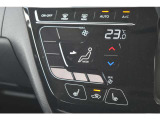 タッチパネルタイプのフルオートエアコン  「オート」を使って温度設定、車内の温度はいつも快適ですよ♪手袋をしながらでも操作可能♪