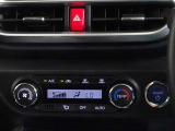 車内を快適に、オートエアコンを装備しています。