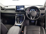 オシャレなインテリアで運転する気分も盛り上がりますよね^^