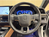 ステアリングスイッチ搭載!手を離さずに手元のスイッチでさまざまな操作が可能。運転中、視線をそらさなくても操作ができて安全です!