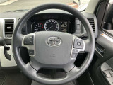 ハンドルから手を離さなくても、ナビの音量調節などができます!