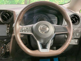【純正革巻きステアリング】上質な革を使用することで、手にしっかり馴染みとても運転しやすいハンドルです♪